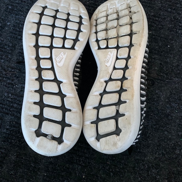 Nike sneakers - Picture 3 of 3